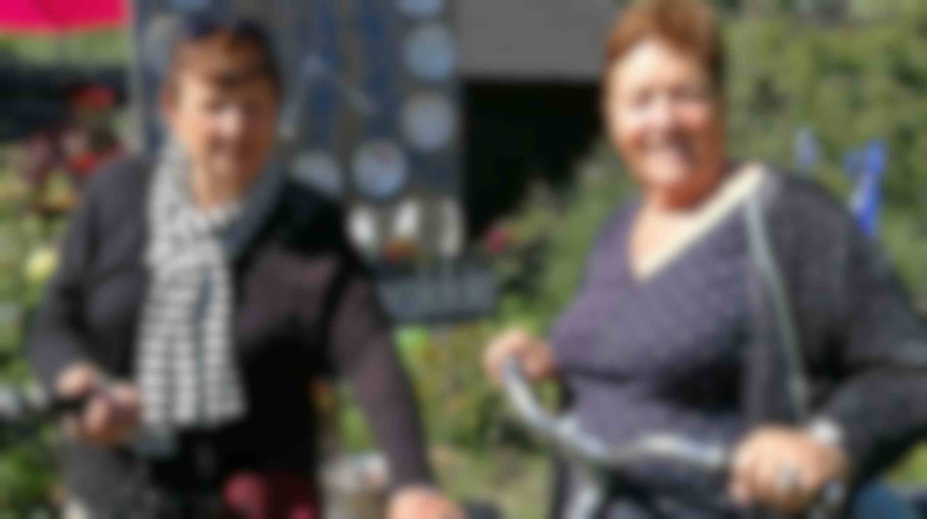 Ben jij de ogen en oren van mevrouw den Uyl (86) op de duo-fiets? 