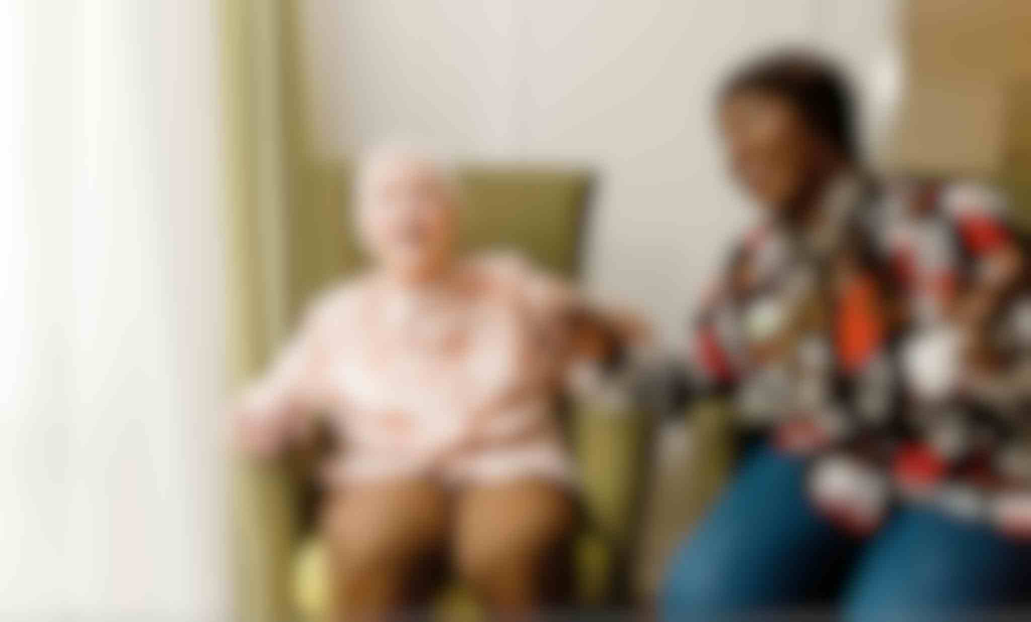 Will you become a hostess / host in a living room for people with dementia?