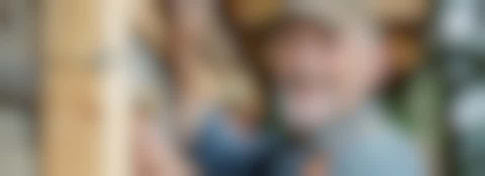 Zorg jij ervoor dat Amin* weer fijn buiten kan spelen? hulp schutting plaatsen