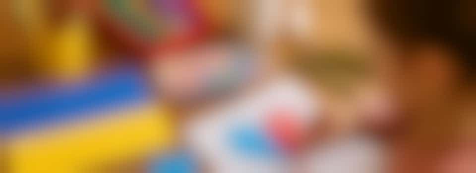 De Tesinkweide Enschede: Knutselen met Oekraïnse kinderen