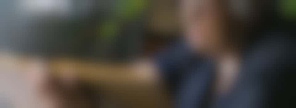 Breng gezelschap en digitaal plezier bij Bea