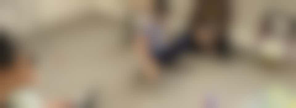 Volunteer at our stay and plays