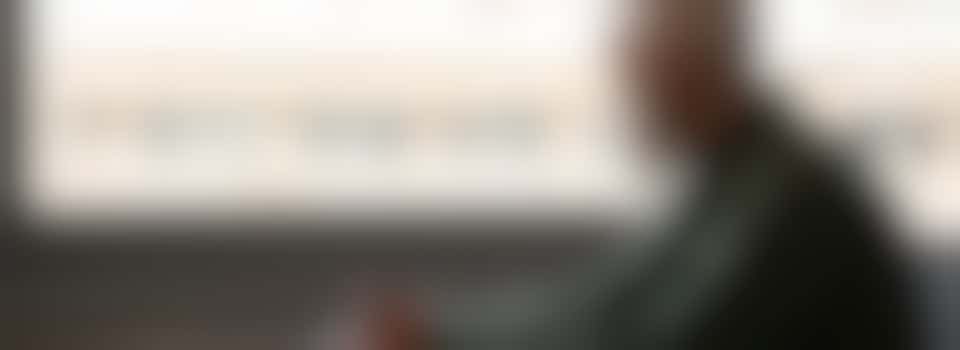 Peter (58) zoekt een mannelijke maatje voor een gesprek en een wandeling