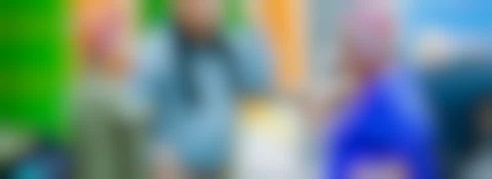 Gastheer/vrouw in de bibliotheek