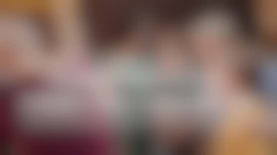 Group support volunteers