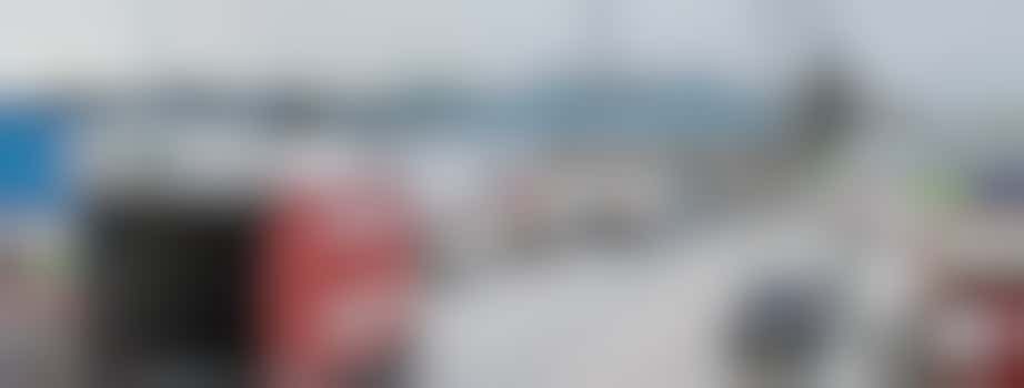 Vrijwilliger aanname spullen op ASS Tractieweg