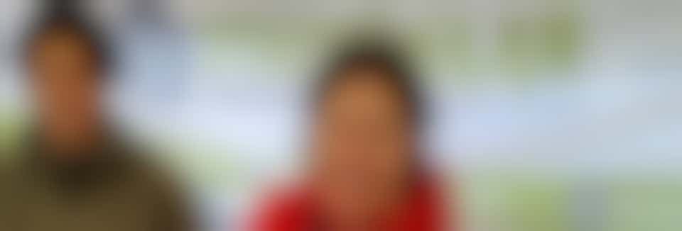 Medewerker achter de marktkraam gezocht