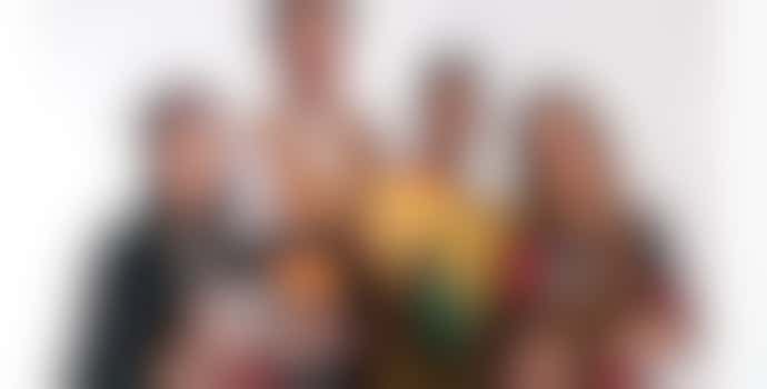 Retail Volunteer vintage & Retro