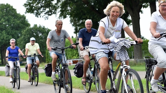 De Fietsersbond is op zoek naar oudere fietsers om een nieuwe Doortraproute in de gemeente Apeldoorn te testen.
