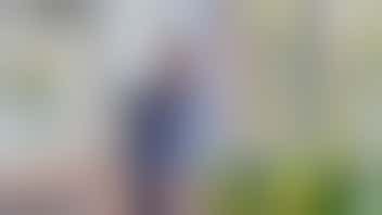 EEN MENSEN-MENS AAN DE TELEFOON