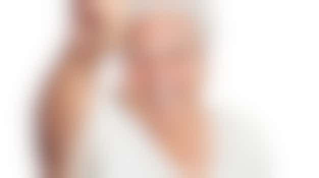 Mevrouw kijkt naar jou uit!