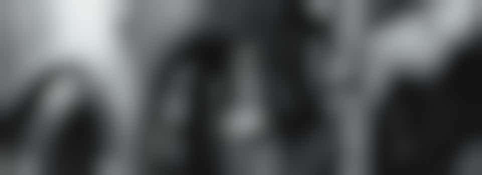 Help jij deze dame met een droger naar beneden tillen voor grofvuil?