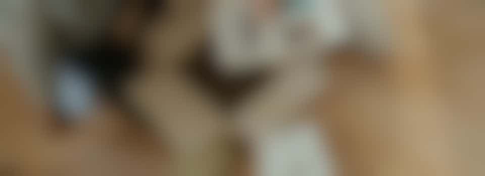 Zou jij mevrouw willen helpen met het leeghalen van de zolder?