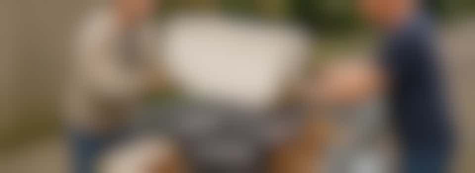 Hulp bij het wegbrengen van grofvuil voor oudere dame